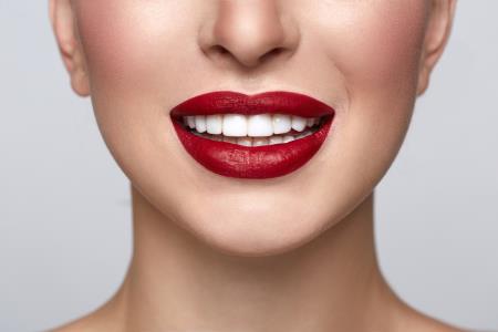 Take-home teeth whitening or in-clinic? Which is better?