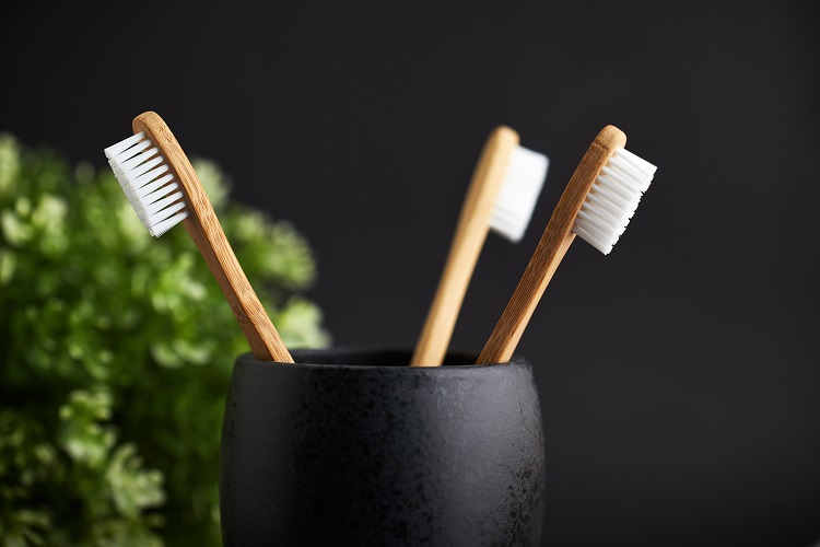 Potential dangers of toothbrushes